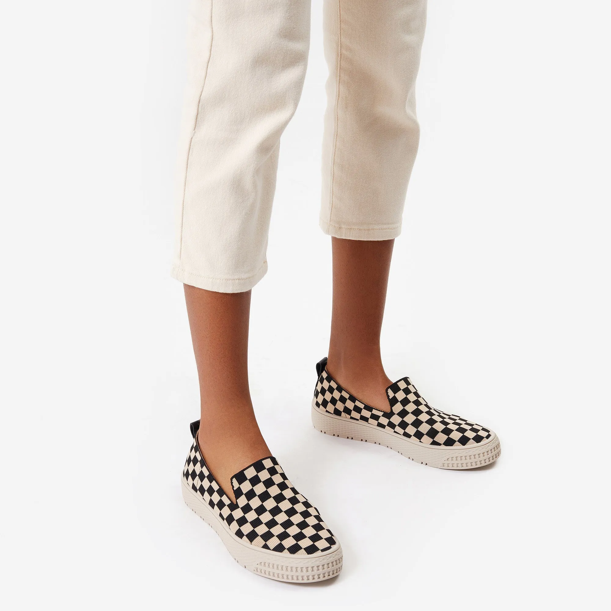 binfenxie- Women Minimalist Slip-On Casual Sneakers