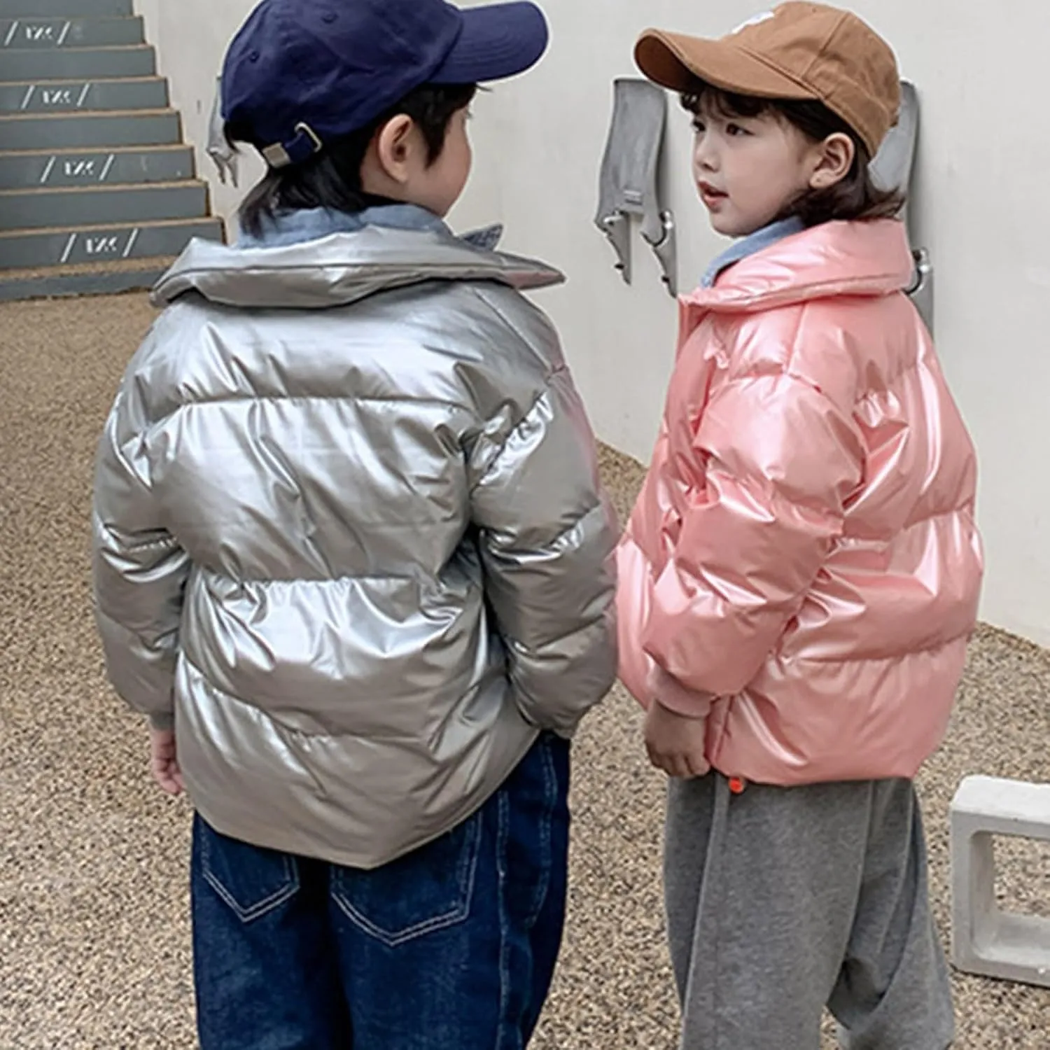Boys Girls Metallic Puffer Jacket Kids Winter Coat Light Quilted Bubble Jacket Waterproof Insulated Shiny Down Coat