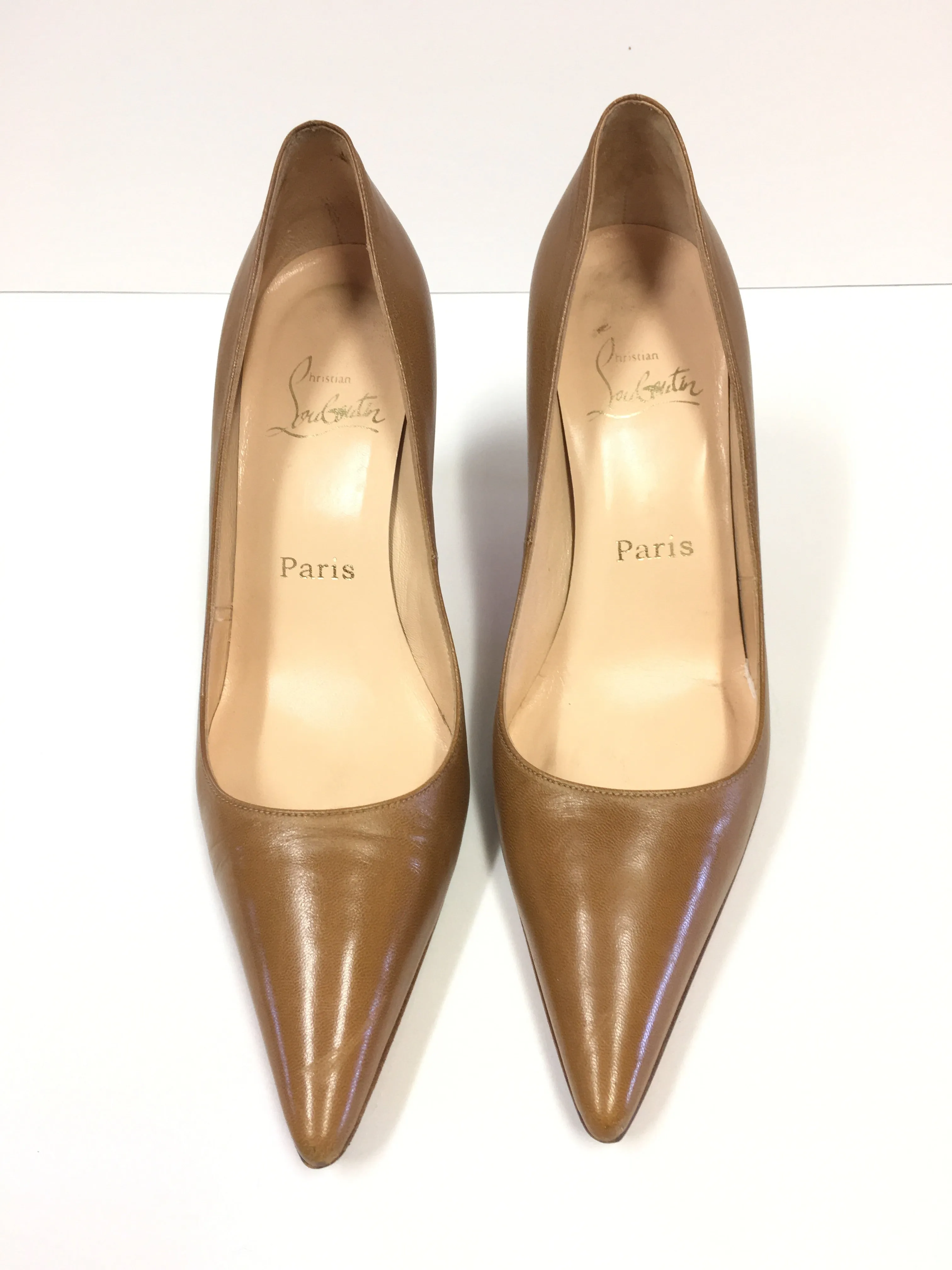 CHRISTIAN LOUBOUTIN LEATHER POINTED RED SOLE PUMPS SIZE 38