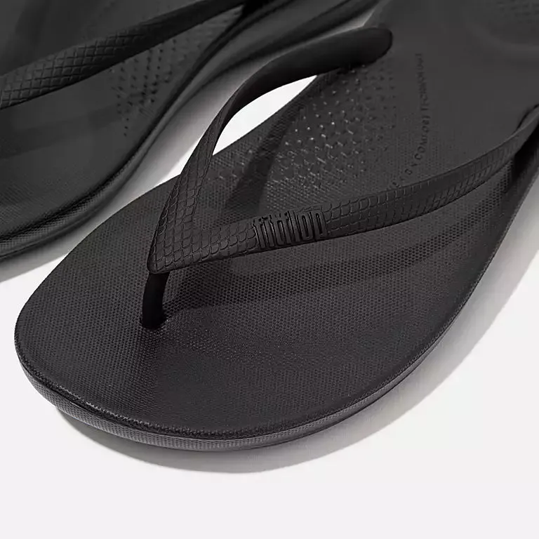 Fitflop - Iqushion Ergonomic Flip-Flops - All Black