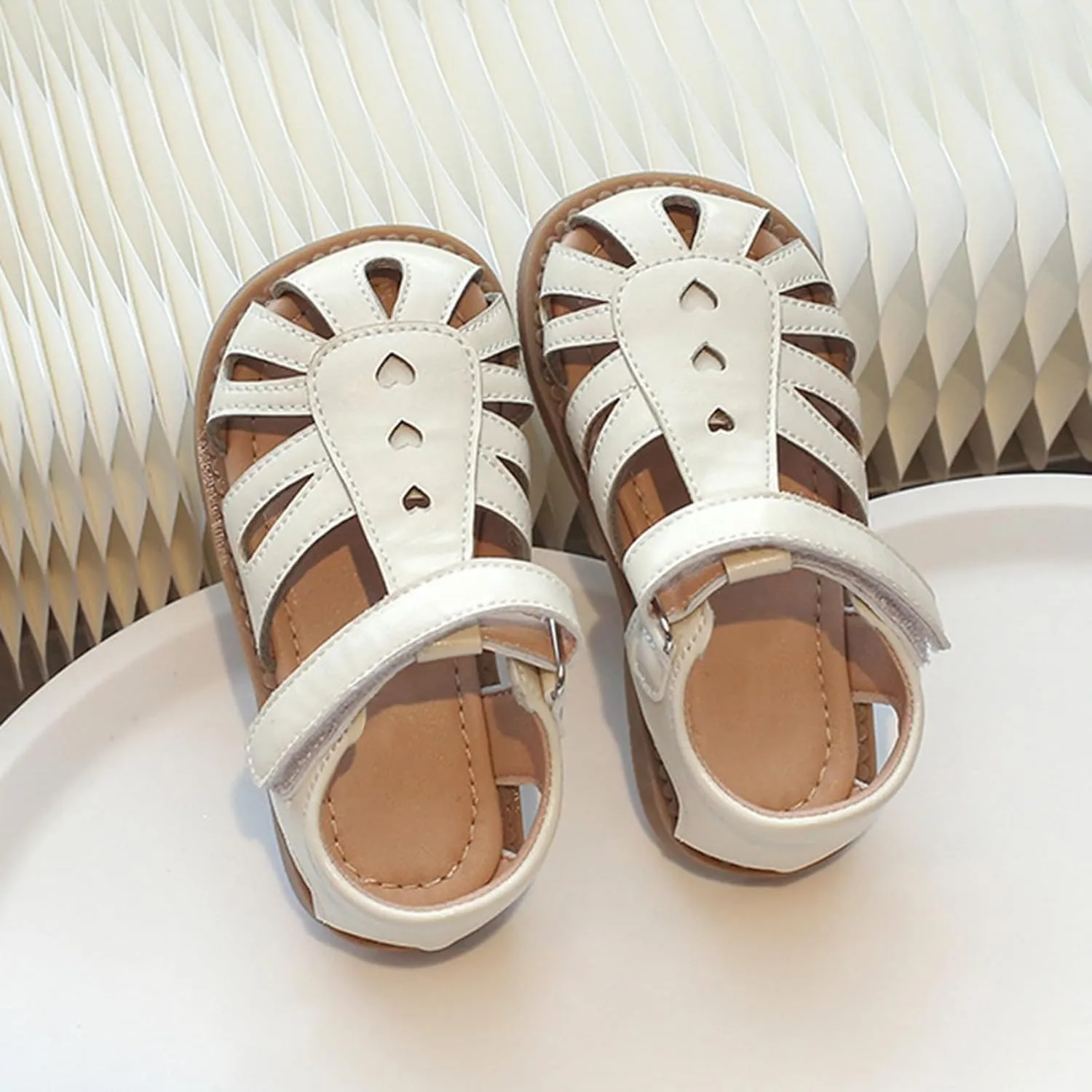 Girls Leather Soft Sandals Open Toe Sole Rubber Non Slip Water Shoes Ankle Wide Sandals Kids Breathable Summer Basic