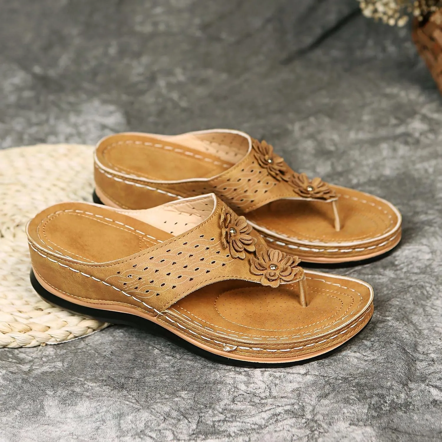 GUNIYIFS Womens Orthotic Sandals Summer Beach Sandals for Women Clip Toe Slippers Platform Flip Flops with Arch Support