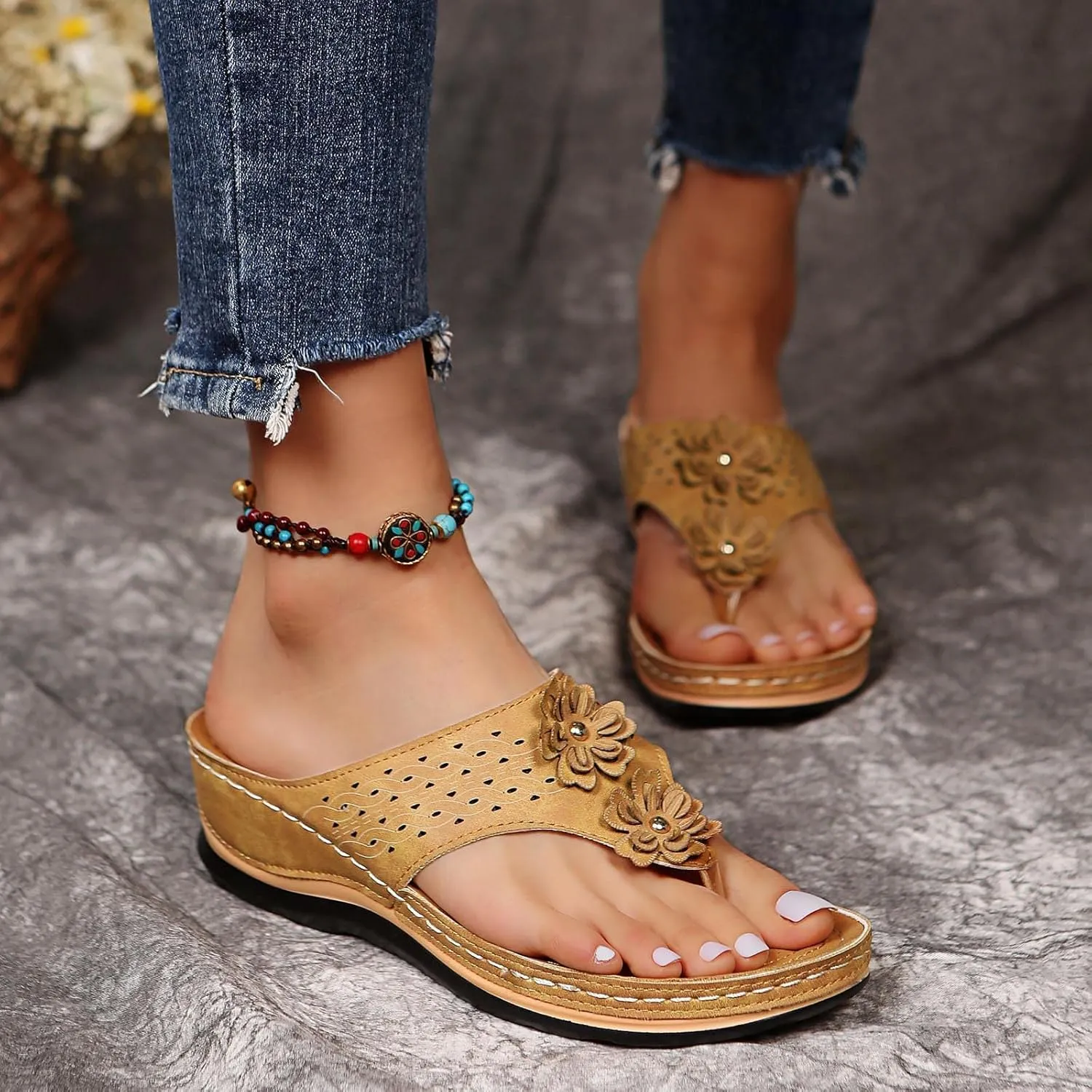 GUNIYIFS Womens Orthotic Sandals Summer Beach Sandals for Women Clip Toe Slippers Platform Flip Flops with Arch Support