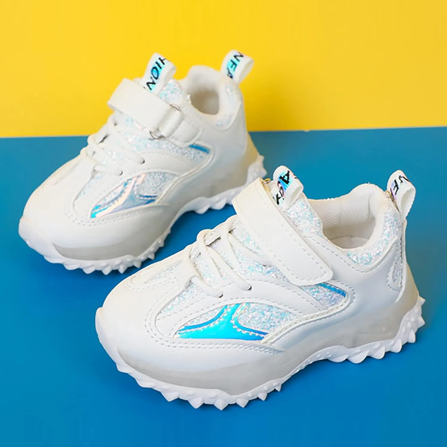 Kids Light Up Sneakers Unisex Boys Girls LED Cool Flashing Luminous Shoes Non Slip Lightweight Breathable Soft Sole