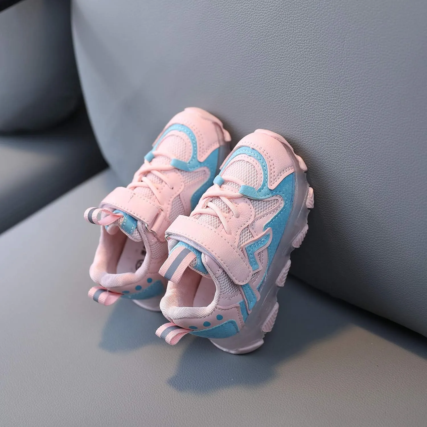 Light Up Shoes for Boys Girls Toddler Flashing Breathable Sport Walking Running Shoes for Kids Baby Sneakers