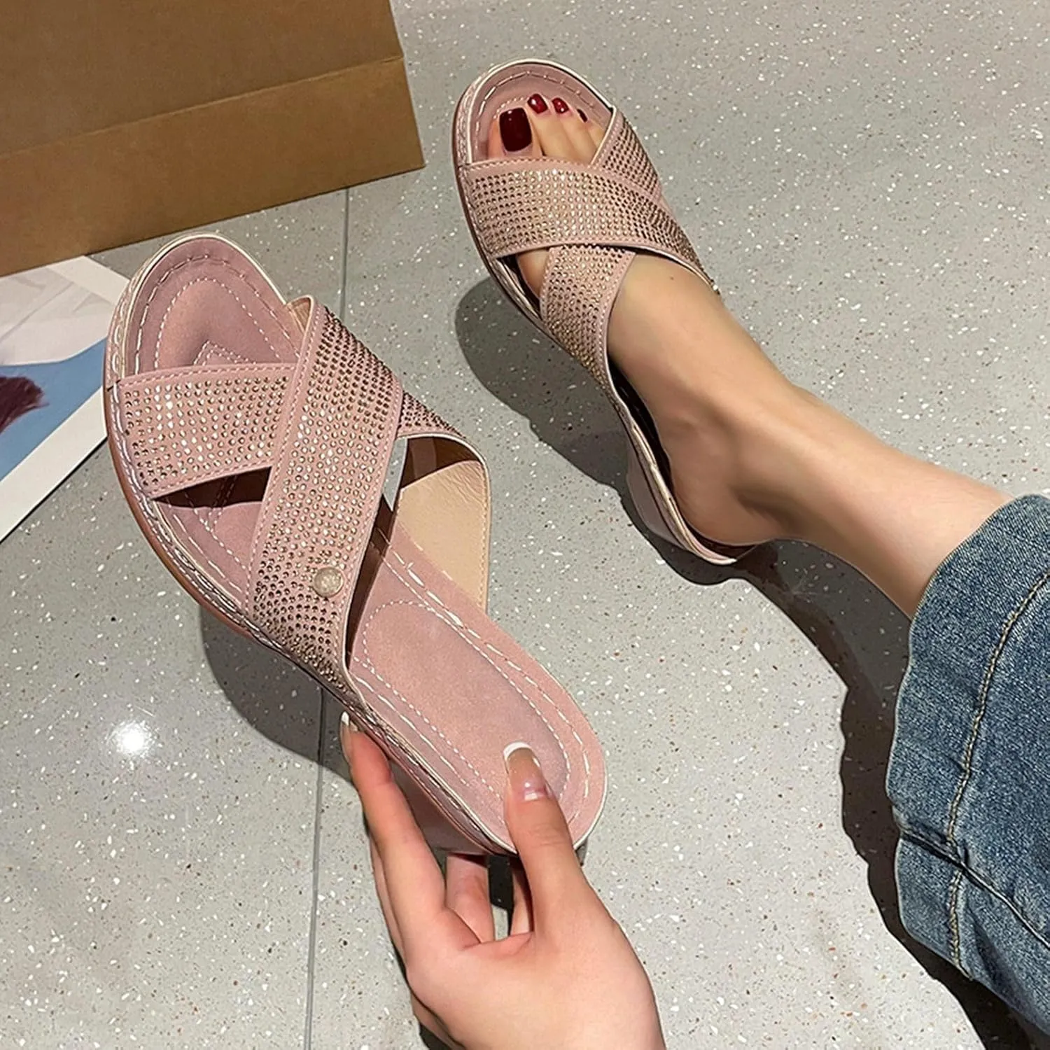 Women's Summer Flat Sandals Open Toe Comfortable Casual Shoes for Daily Wear and Travel